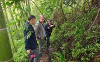 凌晨2点打电话叫醒村民的“谢会计”遇难，妻子弟弟仍失联